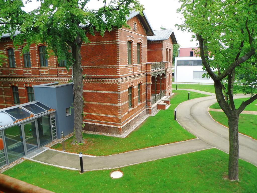 Апарт отель Boardinghaus Weinberg Campus Галль Экстерьер фото